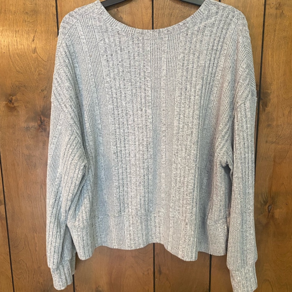 SHEIN Light Gray Ribbed Knit Crewneck Sweater